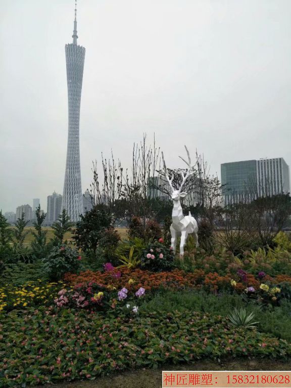 不锈钢切面鹿雕塑 景观动物鹿雕塑 喷漆工艺小鹿雕塑